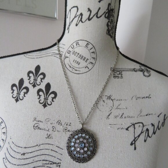Silver/Pewter Pendant With Lilac & Blue Stones - Picture 3 of 5